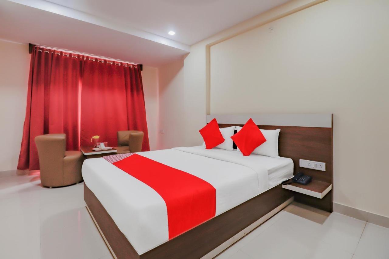 Oyo Flagship 80044 Royal Wood Deluxe Bangalore Ngoại thất bức ảnh