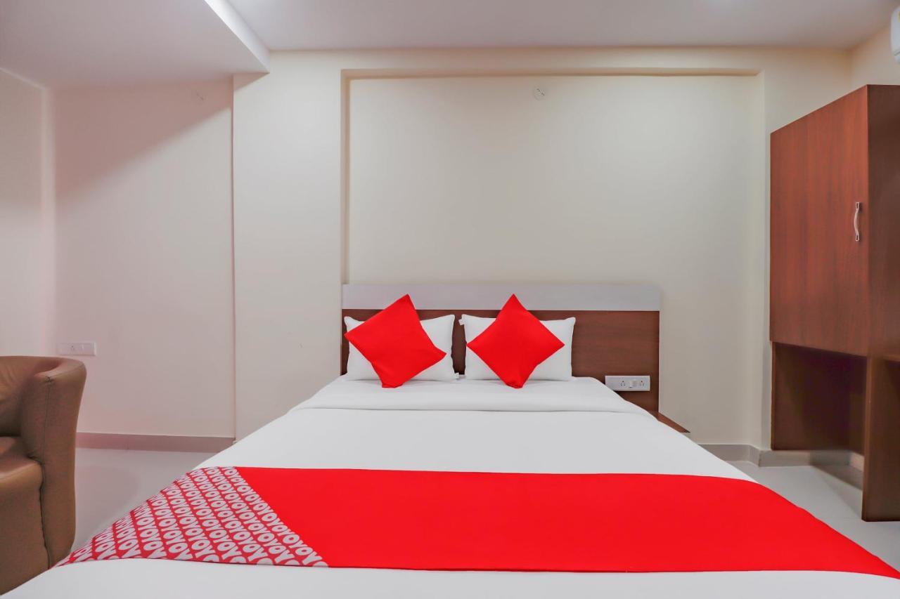 Oyo Flagship 80044 Royal Wood Deluxe Bangalore Ngoại thất bức ảnh