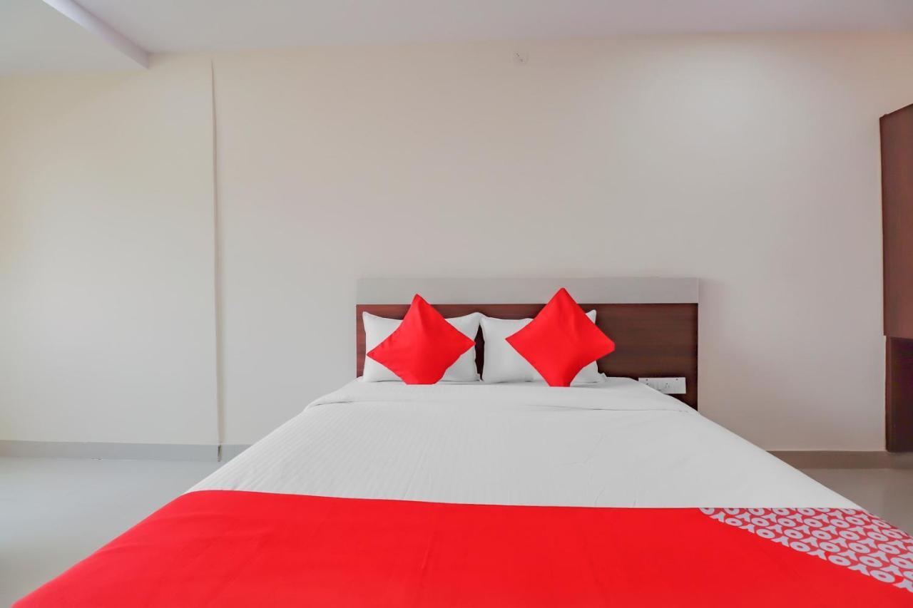 Oyo Flagship 80044 Royal Wood Deluxe Bangalore Ngoại thất bức ảnh