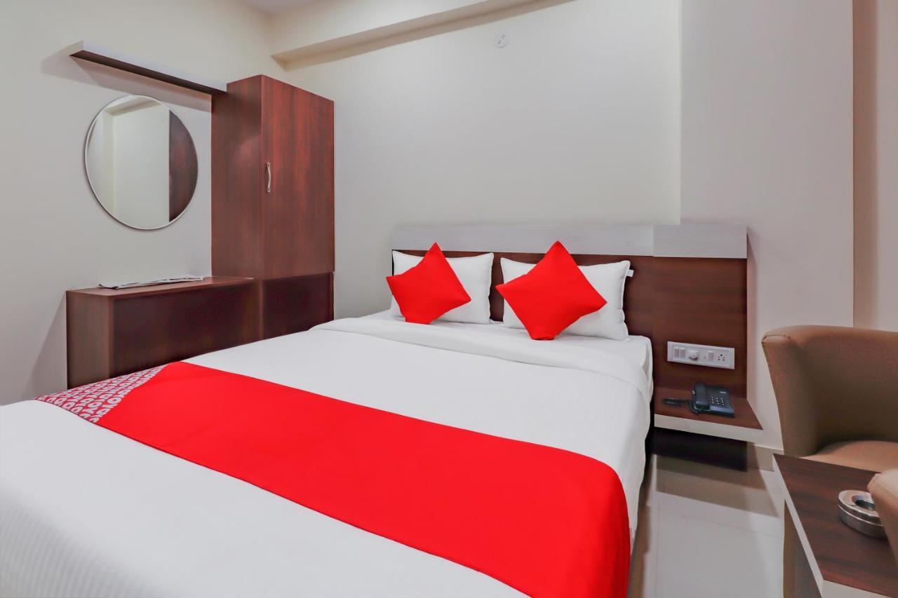 Oyo Flagship 80044 Royal Wood Deluxe Bangalore Ngoại thất bức ảnh